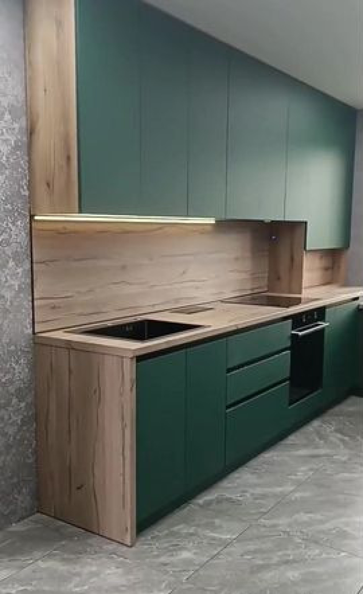 Кухня на заказ с монтажом из ЛДСП и МДФ